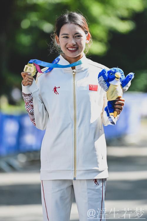 大运会综述:体操羽毛球落幕 马秀针夺女子半马桂冠 大运会综述:体操羽毛球落幕 马秀针夺女子半马桂冠