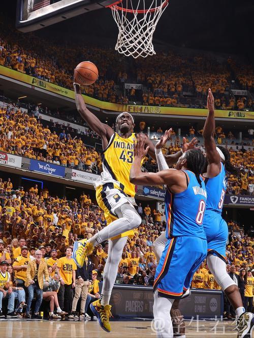 西亚卡姆一对一制胜跳投战胜亚历山大 西亚卡姆一对一制胜跳投战胜亚历山大