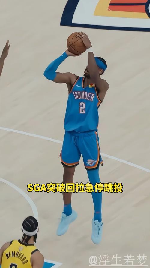 亚历山大单挑对手 突破急停跳投得分 亚历山大单挑对手 突破急停跳投得分